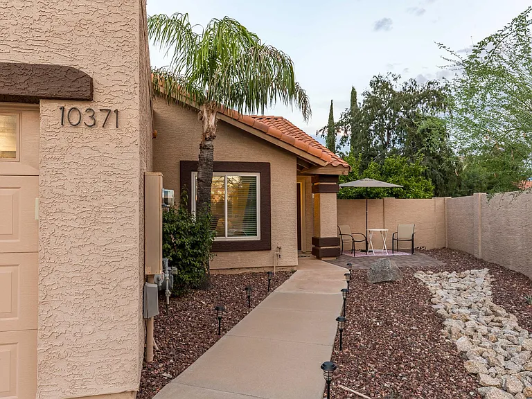 10371 E Davenport Dr — Photo 32