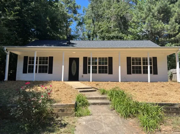 7110 Haw Creek Pl, Gainesville, GA 30506