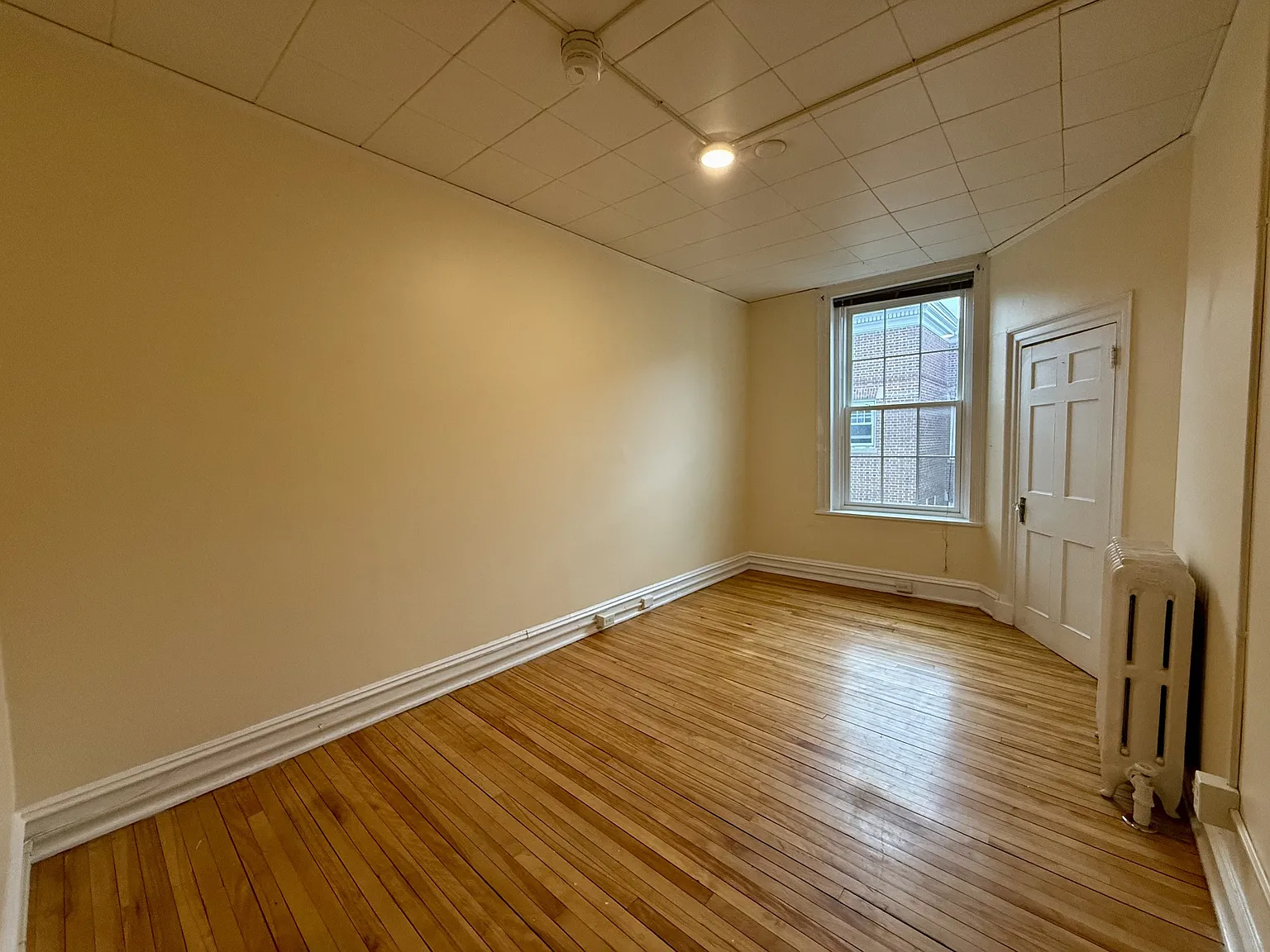 303 Pearl St — Photo 4