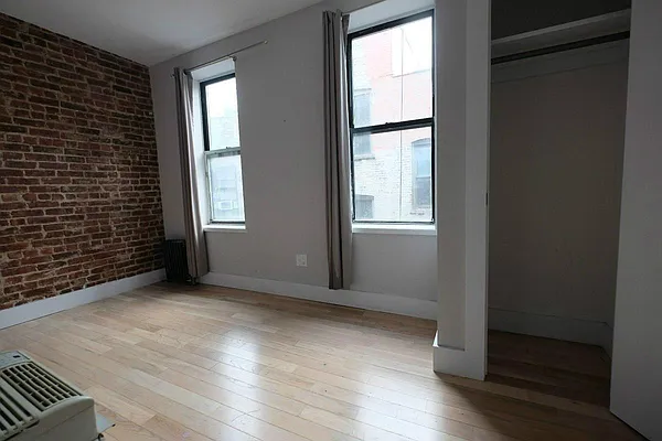 Rented by Keller Williams NYC | media 13