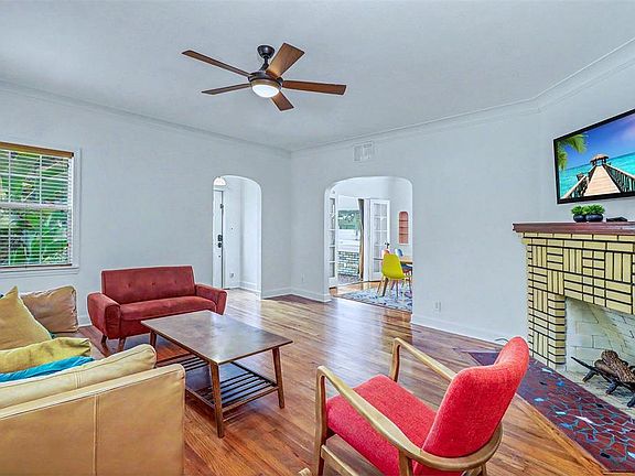 5th image of 1127 22ND AVENUE N