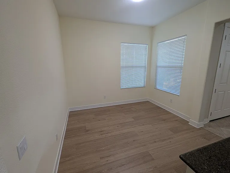 2678 Kingfisher Ln — Photo 5