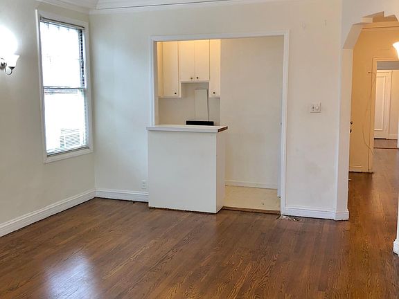 4th image of 2340 Pacific Ave APT 304