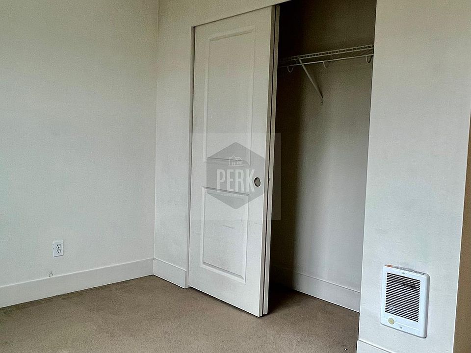 3rd bedroom closet - 3rd floor