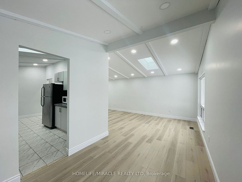 Toronto House for rent - 3 Bedrooms — photo 5