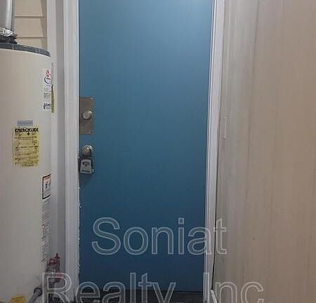 3rd image of 1202 Congress St #A-1202a