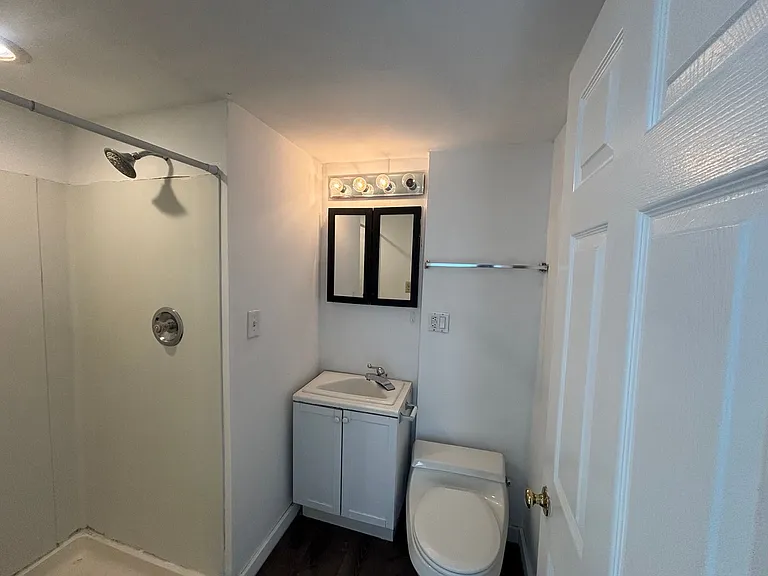 3916 Terrace St — Photo 10