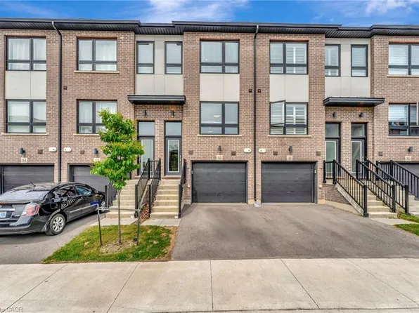 720 Grey St #32, Brantford, ON N3S 7L4