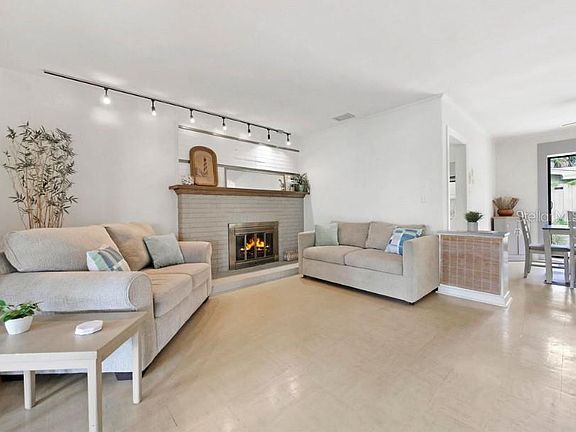 2nd image of 210 Flagler Blvd