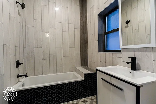 Rented by MySpaceNYC | media 3