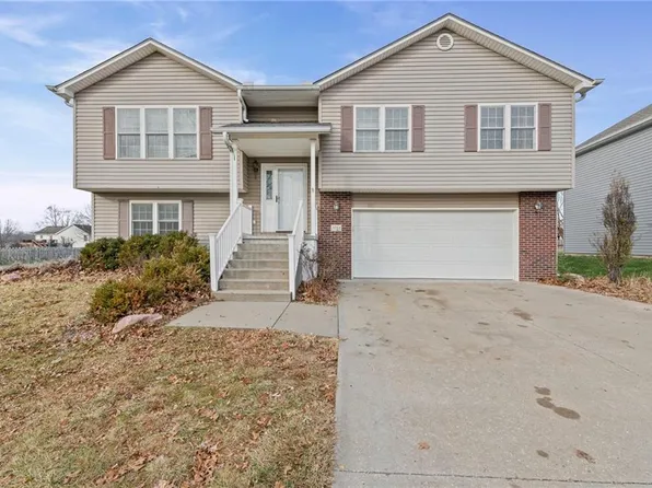 3212 Morton Ln, Saint Joseph, MO 64506