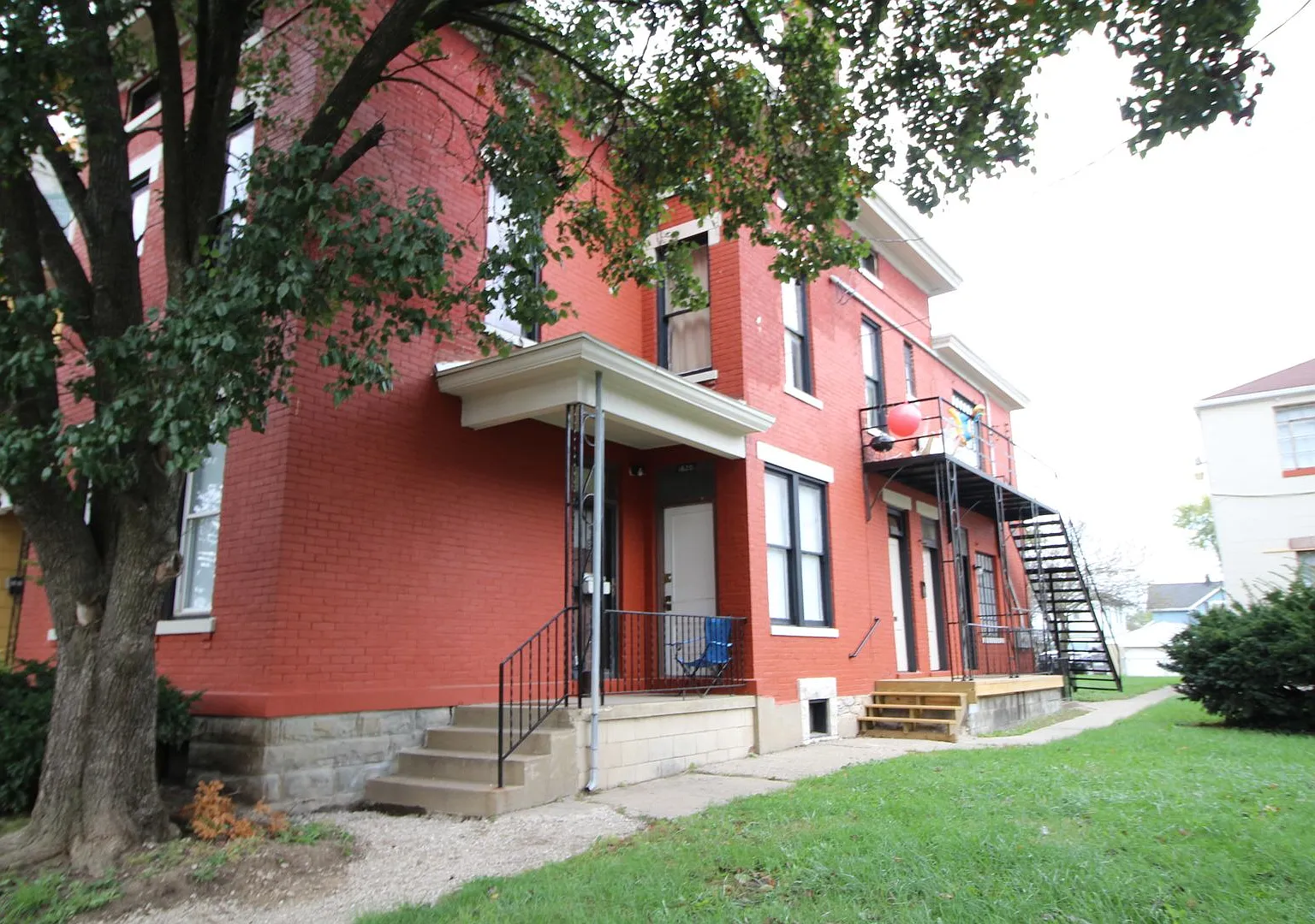 1 Bedroom on S High St — Photo 2