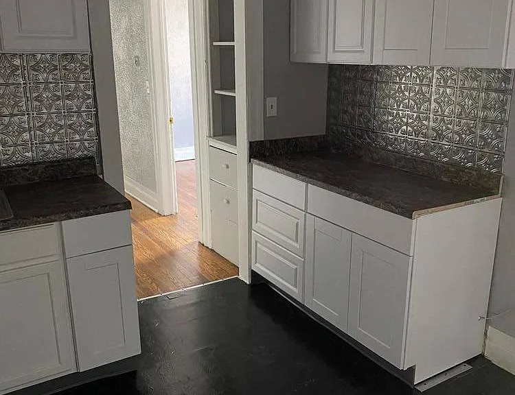 3176 Canton St #4 — Photo 3