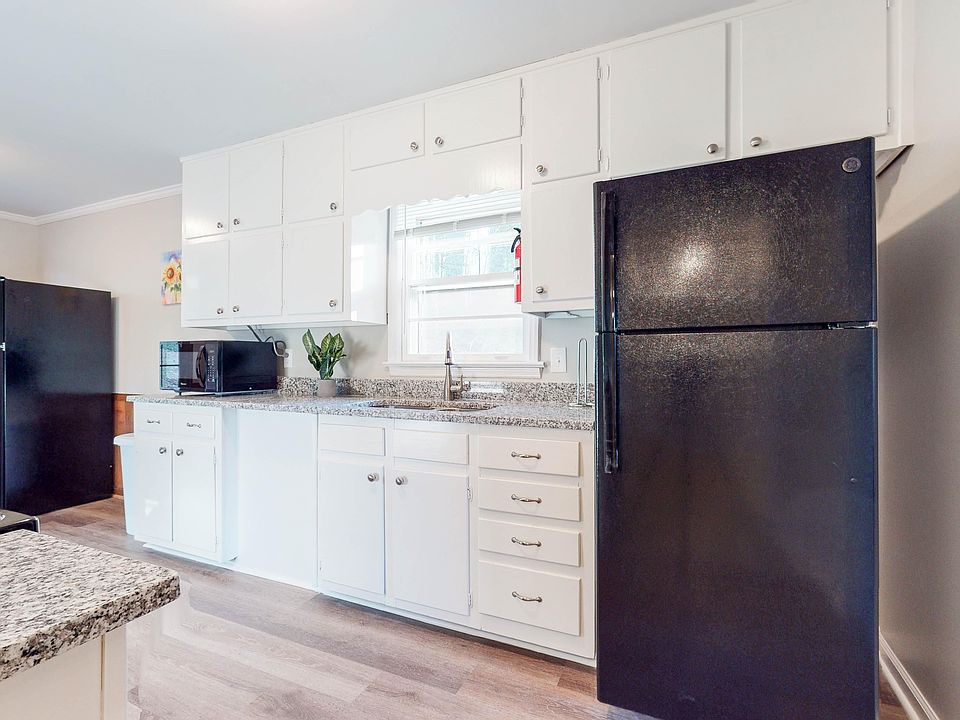1st image of 2490 Thornton Dr #12901591