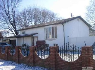 46 Anna Rd, Bay Shore, NY 11706