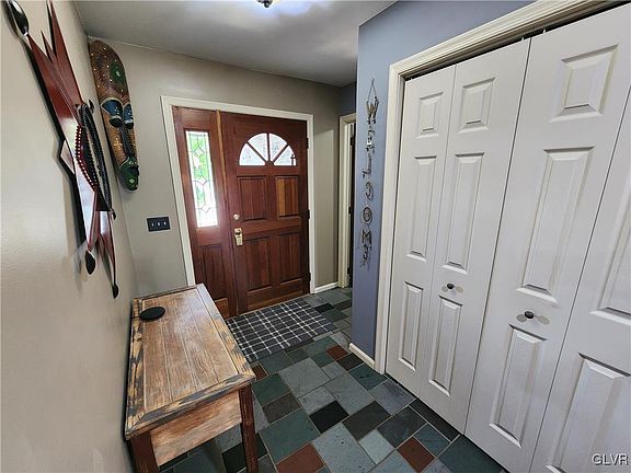 3rd image of 2501 Bonnie Ln