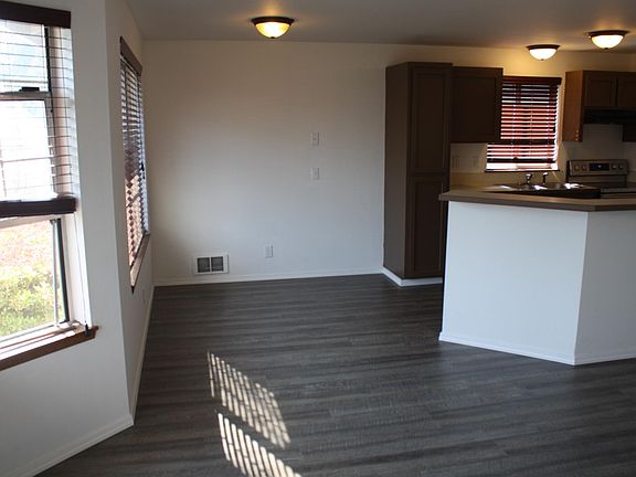 Living room to Kitchen