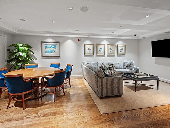 3rd image of 801 S Olive Avenue #615