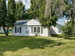 1052 S Kalamazoo Ave, Marshall, MI