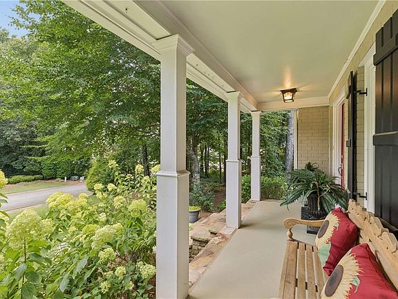 5th image of 4770 Hamptons Dr