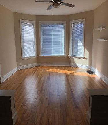 2nd image of 1212 W Cornelia Ave #2