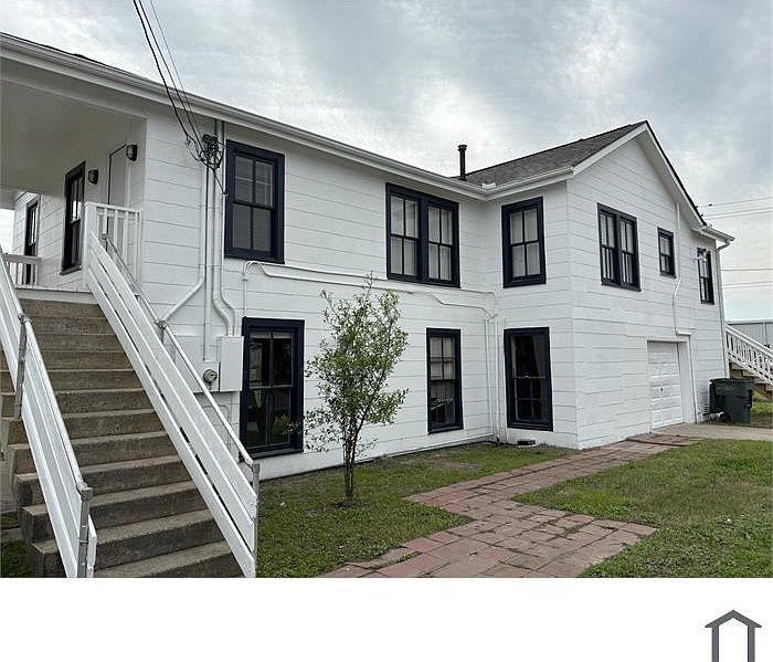 1st image of 2303 Victory Ave
