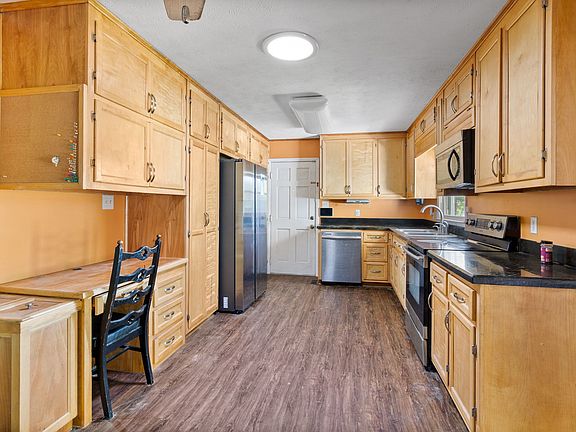 5th image of 2815 Skycrest Dr