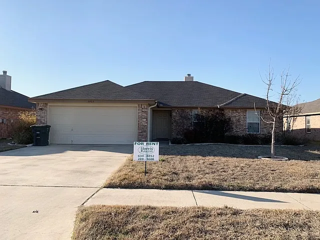 3903 Jake Spoon Dr — Photo 1