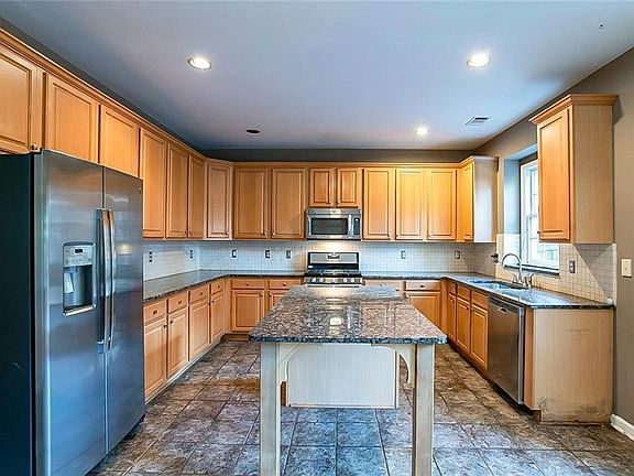 4th image of 603 Bassett Ct SE