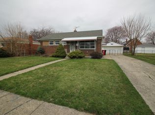 19289 E Ten Mile Rd, Roseville, MI 48066