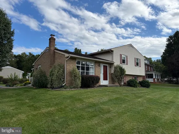 61 Stanley Hauver Dr, Smithsburg, MD 21783