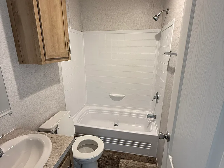 1023 SW 22nd St — Photo 7
