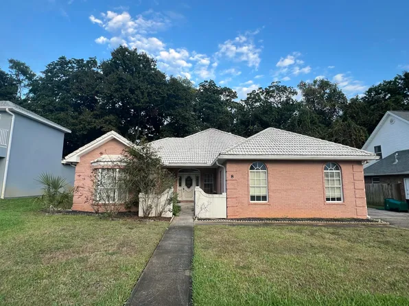 8 Islandview Dr, Mary Esther, FL 32569