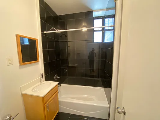 Rented by J PRESTON AND ASSOCIATES INC | media 17