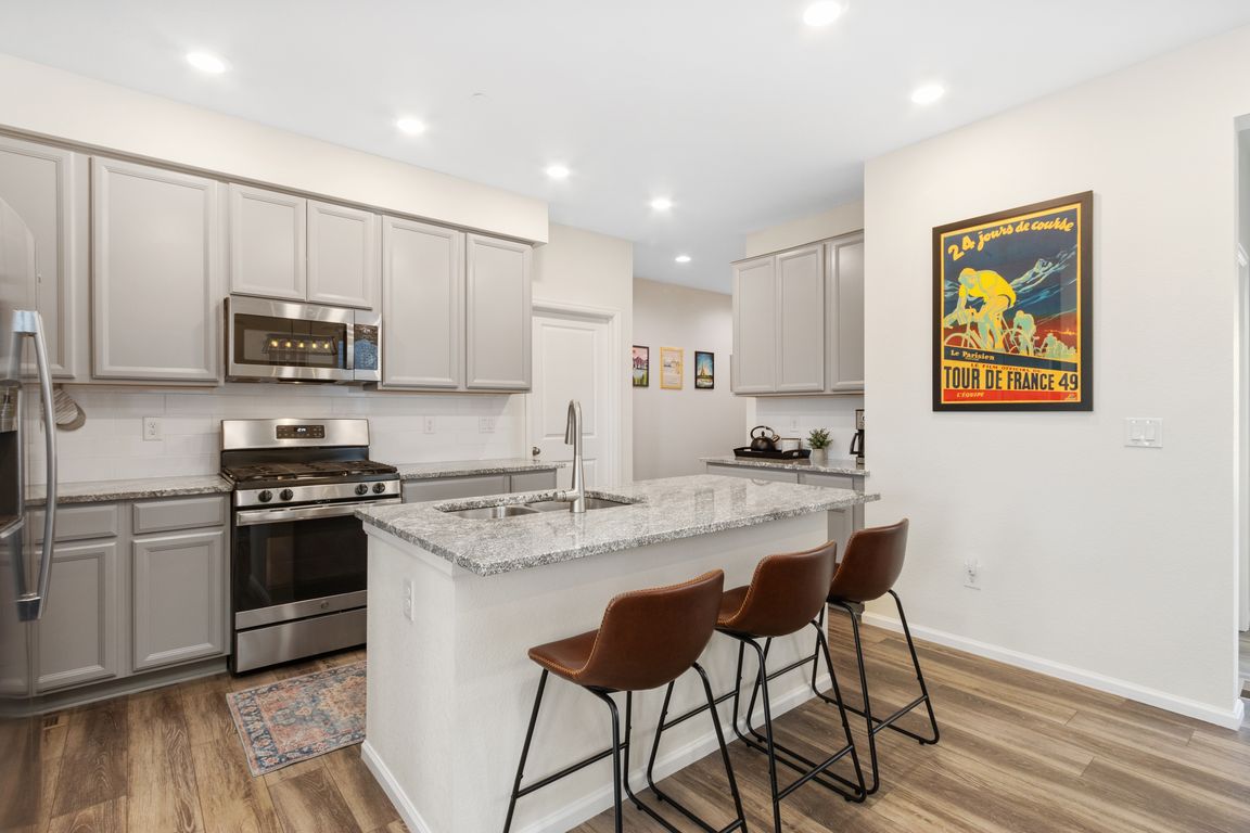 next background image