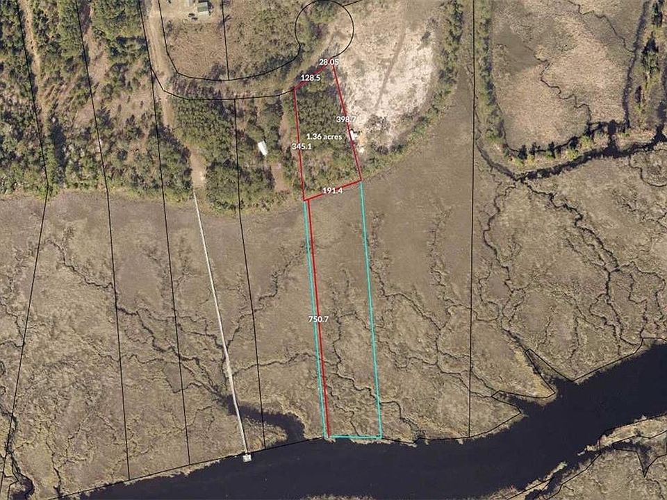 1st image of 13 White Oak Creek Dr