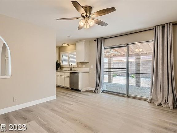 3rd image of 7653 Gallant Cir
