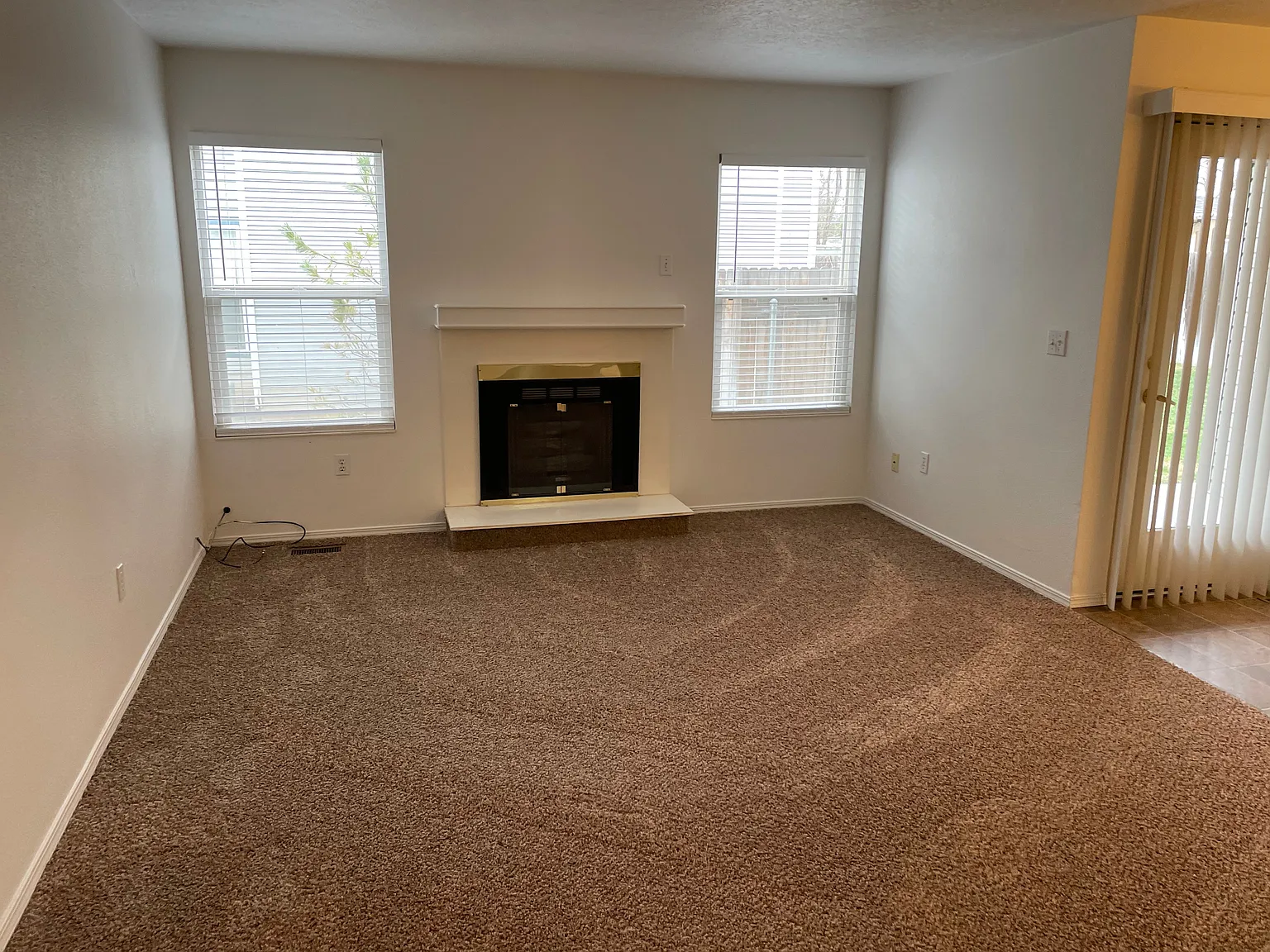 2 bed, 925 sqft, $1,675 — Photo 2