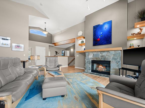 4th image of 8770 Silver Spur Rd