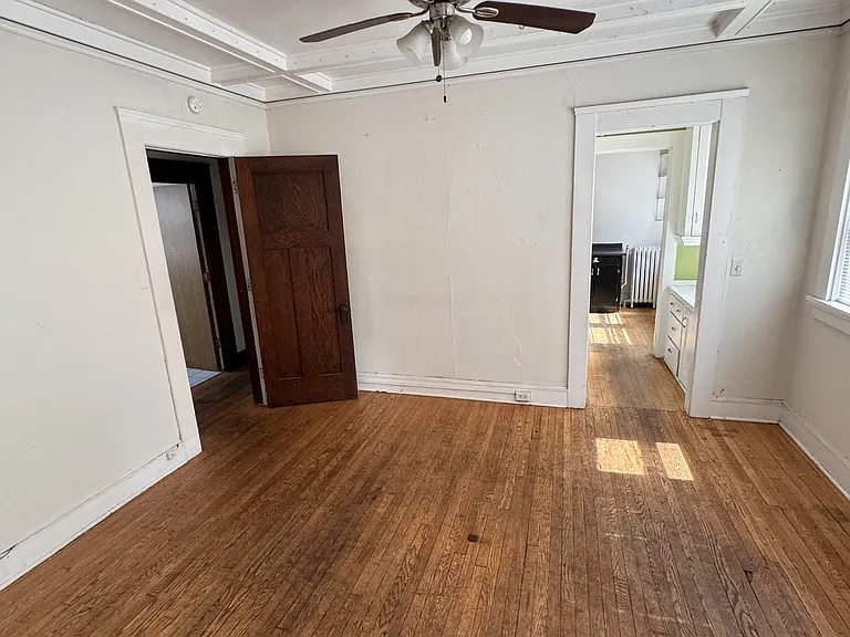 115 E Gorham St #2 — Photo 3