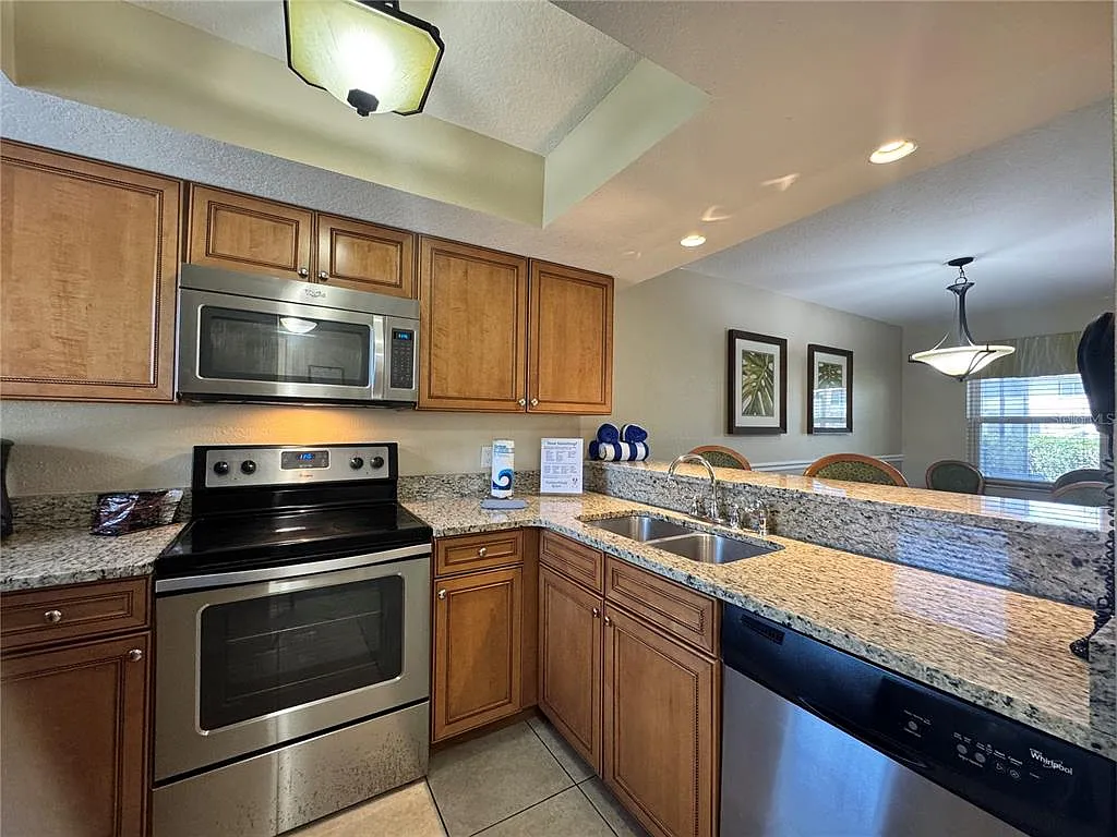 2 bed, 2.0 bath, 1052 sqft, $2,000 — Photo 3
