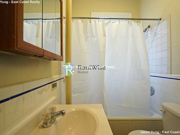 4th image of 45 Chestnut Hill Ave APT 24