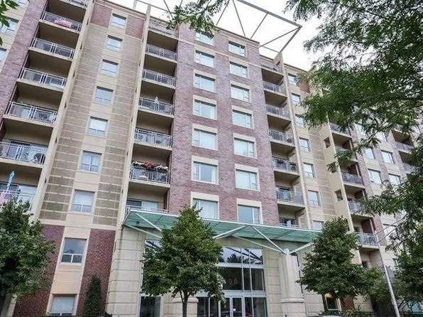 100 Hermitage, Chicago, IL