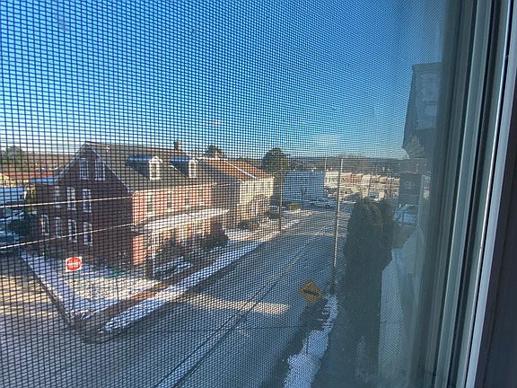 5th image of 198 Franklin Ave APT 5