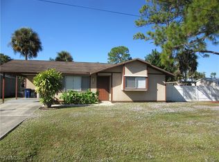 421 Broadway Ave, Lehigh Acres, FL 33972