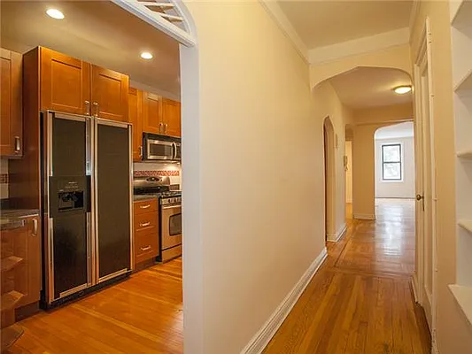 Sold by Avenue Sotheby's International Realty | media 23