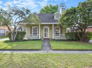 753 John Henry Dr, Baton Rouge, LA 70820