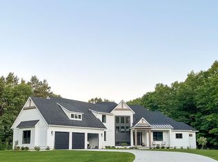 6434 Sand Castle Dr, Holland, MI 49423