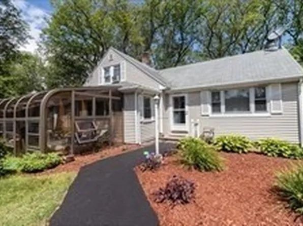 15 Fyrbeck Ave, Shrewsbury, MA 01545