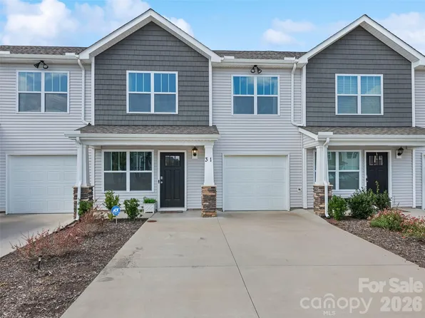 31 Clear Creek Ln, Waynesville, NC 28785